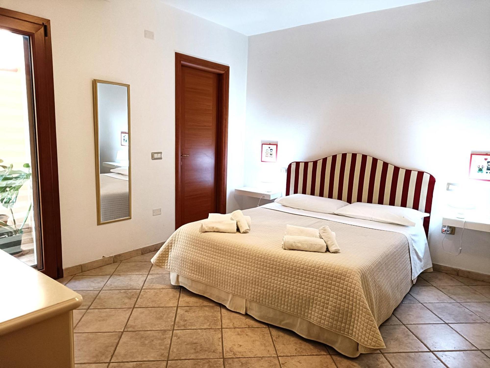 Giarranas House - Apartment With Coutyard Villacidro Екстериор снимка