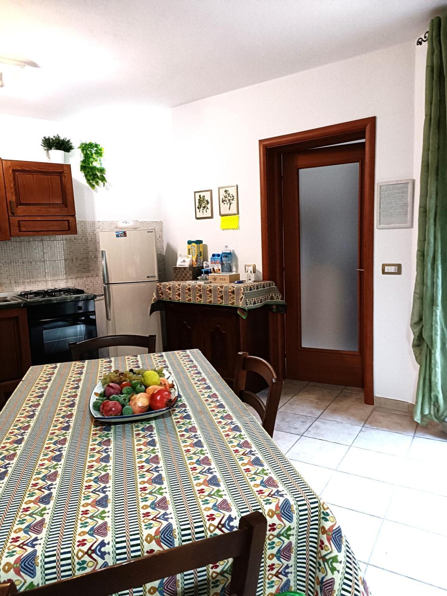 Giarranas House - Apartment With Coutyard Villacidro Екстериор снимка